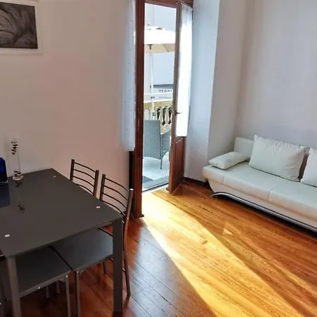 Central In With Big Balcony *